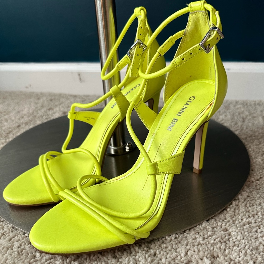 Gianni Bini Neon Green Strap Sandals (Brand New)